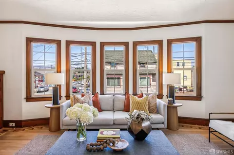 Living - 2273 Cayuga Ave, San Francisco, CA 94112 photo 3 of 9