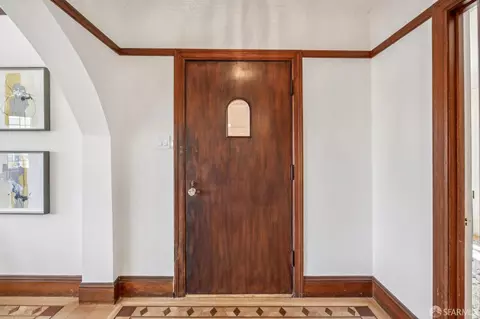 Entry Way - 2273 Cayuga Ave, San Francisco, CA 94112 photo 2 of 14
