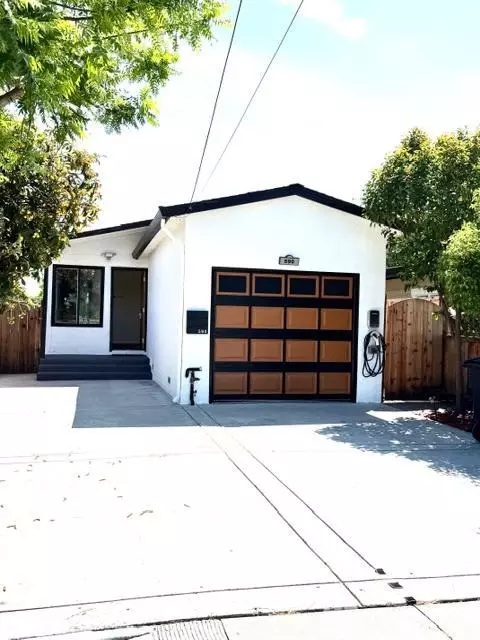 590 Hurlingame Ave, Redwood City, CA 94063