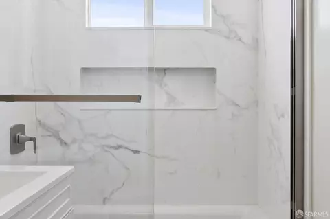 Bath - 640 Panorama Dr, San Francisco, CA 94131 photo 3 of 5