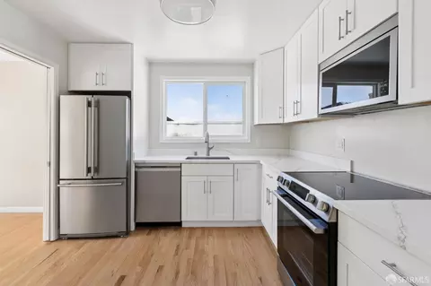 Kitchen - 640 Panorama Dr, San Francisco, CA 94131 photo 2 of 3