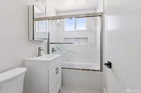Bath - 640 Panorama Dr, San Francisco, CA 94131 photo 1 of 5