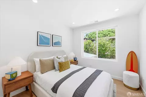 Bedroom - 25 Shasta Ln, Pacifica, CA 94044 photo 6 of 7