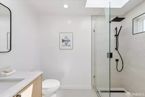 Bath - 25 Shasta Ln, Pacifica, CA 94044 photo 1 of 6