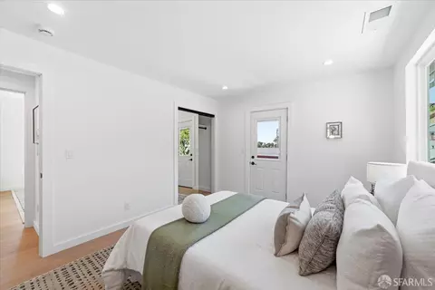 Bedroom - 25 Shasta Ln, Pacifica, CA 94044 photo 5 of 7