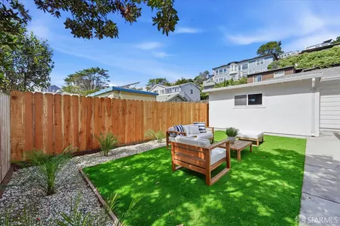 Exterior - 25 Shasta Ln, Pacifica, CA 94044 photo 6 of 9