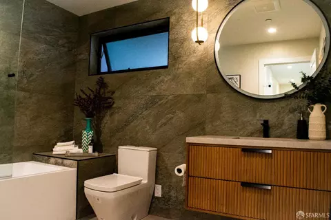 Bath - 882 Stetson St, Moss Beach, CA 94038 photo 2 of 2