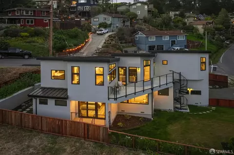 Exterior - 882 Stetson St, Moss Beach, CA 94038 photo 3 of 8