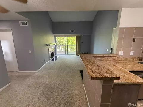 3660 Knollwood Ter #303, Fremont, CA 94536