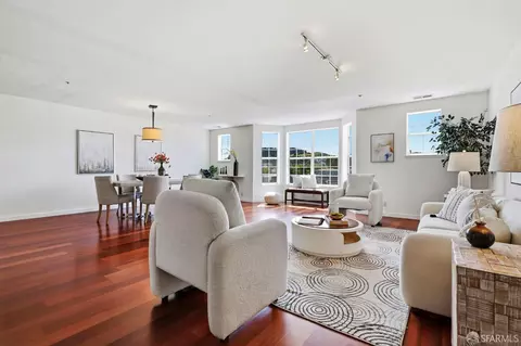 1678 Wallace Ave, San Francisco, CA 94124