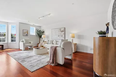 Living - 1678 Wallace Ave, San Francisco, CA 94124 photo 1 of 2