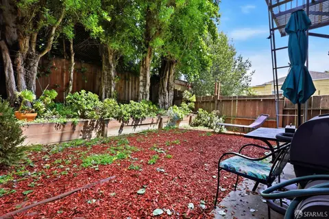 Exterior - 1678 Wallace Ave, San Francisco, CA 94124 photo 4 of 4
