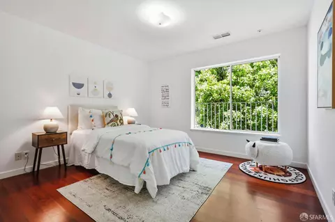 Bedroom - 1678 Wallace Ave, San Francisco, CA 94124 photo 3 of 7