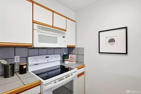 Kitchen - 1678 Wallace Ave, San Francisco, CA 94124 photo 2 of 3