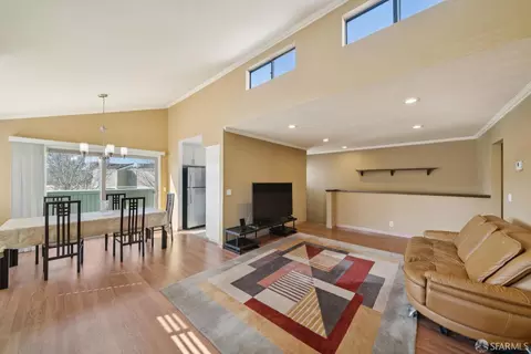 310 Atlas Dr #1, Hercules, CA 94547