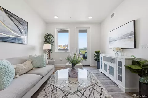 42111 Osgood Rd #304, Fremont, CA 94539