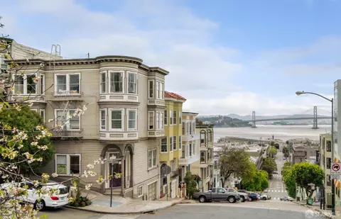 1106 Montgomery St, San Francisco, CA 94133