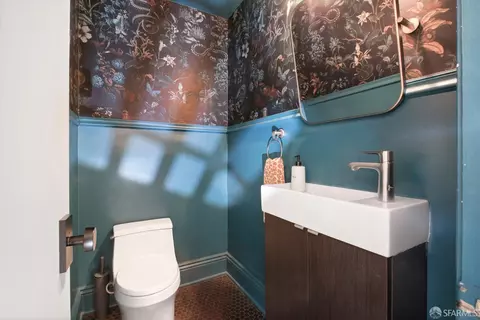 Bath - 600 Capp St, San Francisco, CA 94110 photo 1 of 2