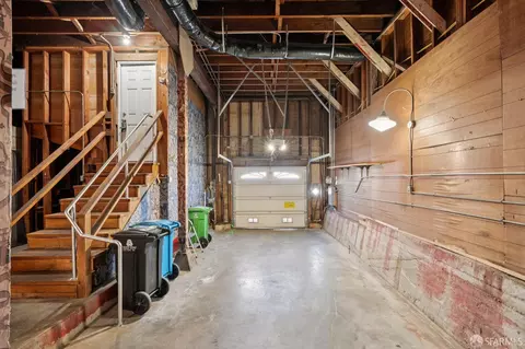 Exterior - 423 Lakeview Ave, San Francisco, CA 94112 photo 4 of 5