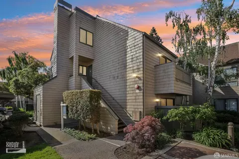 53 Cove Ln, Redwood City, CA 94065