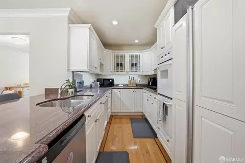 Kitchen - 1112 Oddstad Blvd, Pacifica, CA 94044 photo 2 of 4