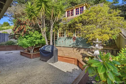 Exterior - 1112 Oddstad Blvd, Pacifica, CA 94044 photo 7 of 12