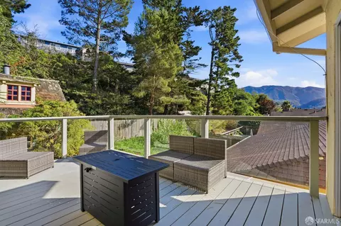 Exterior - 1112 Oddstad Blvd, Pacifica, CA 94044 photo 6 of 12