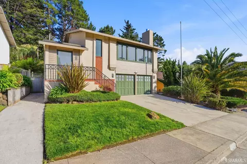 Exterior - 1112 Oddstad Blvd, Pacifica, CA 94044 photo 2 of 12