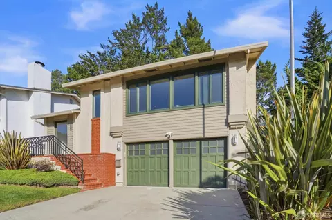 Exterior - 1112 Oddstad Blvd, Pacifica, CA 94044 photo 3 of 12