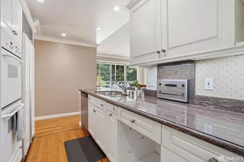 Kitchen - 1112 Oddstad Blvd, Pacifica, CA 94044 photo 4 of 4