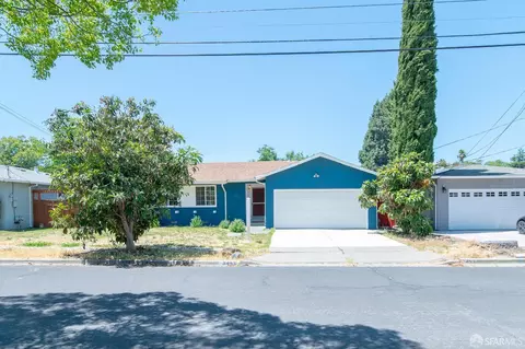 3453 Thunderbird Dr, Concord, CA 94520