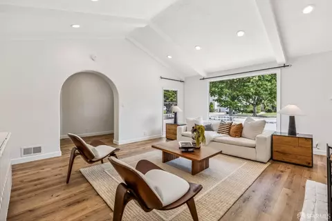 Living - 610 Hillcrest Blvd, Millbrae, CA 94030 photo 3 of 5