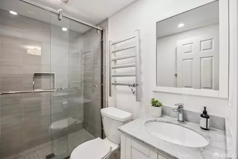 Bath - 610 Hillcrest Blvd, Millbrae, CA 94030 photo 6 of 9
