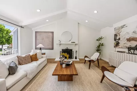 Living - 610 Hillcrest Blvd, Millbrae, CA 94030 photo 2 of 5