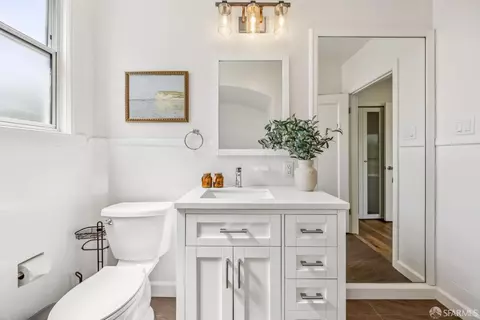 Bath - 610 Hillcrest Blvd, Millbrae, CA 94030 photo 3 of 9