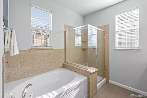 Bath - 2852 Systron Dr, Concord, CA 94518 photo 2 of 4