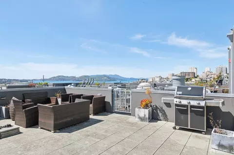 1355 Pacific Ave #204, San Francisco, CA 94109