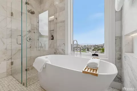 Bath - 1497 Shotwell St, San Francisco, CA 94110 photo 3 of 4