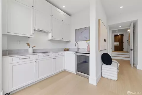Entry Way - 1497 Shotwell St, San Francisco, CA 94110 photo 4 of 5