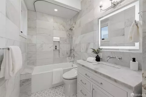 Bath - 1497 Shotwell St, San Francisco, CA 94110 photo 4 of 4