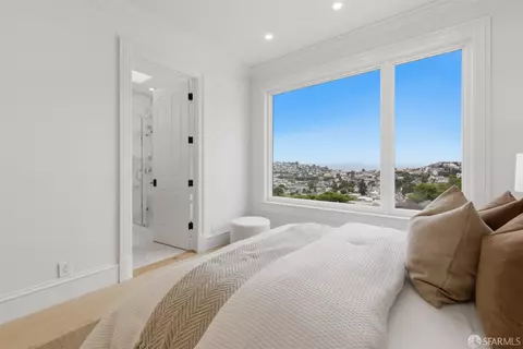 Bedroom - 1497 Shotwell St, San Francisco, CA 94110 photo 2 of 4
