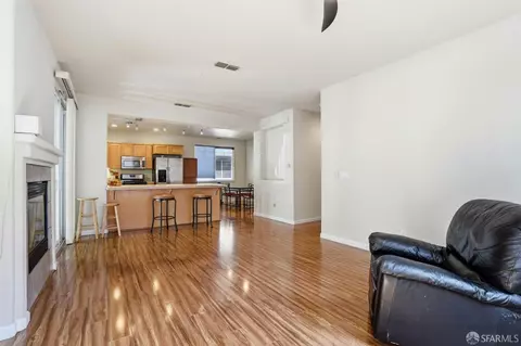 Living - 2801 Jefferson Ln, Concord, CA 94519 photo 2 of 3
