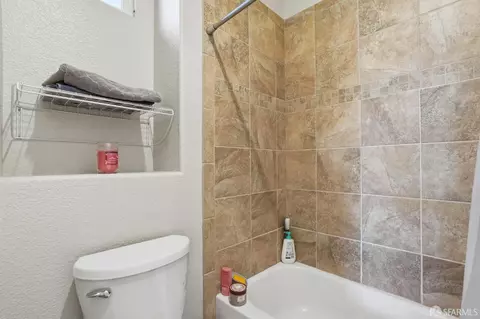 Bath - 2801 Jefferson Ln, Concord, CA 94519 photo 2 of 3