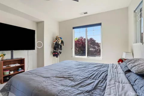 Bedroom - 2801 Jefferson Ln, Concord, CA 94519 photo 4 of 13