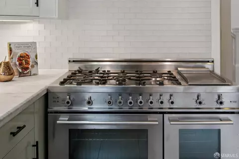 Kitchen - 279 29th Ave, San Francisco, CA 94121 photo 8 of 10