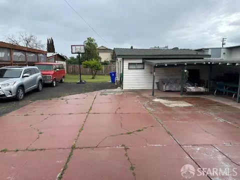 Exterior - 155 Sunset Blvd, Hayward, CA 94544 photo 2 of 13