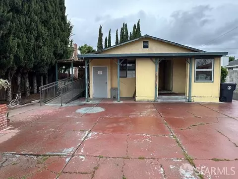 Exterior - 155 Sunset Blvd, Hayward, CA 94544 photo 4 of 13