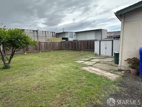 Exterior - 155 Sunset Blvd, Hayward, CA 94544 photo 5 of 13
