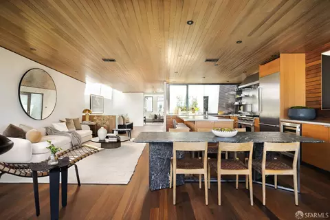 Dining - 4356 25th St, San Francisco, CA 94114 photo 2 of 2