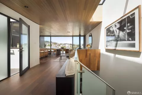 Entry Way - 4356 25th St, San Francisco, CA 94114 photo 3 of 5